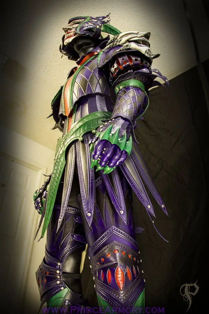 Ils fabriquent un Joker en armure médiévale #3