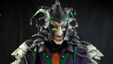 Ils fabriquent un Joker en armure médiévale