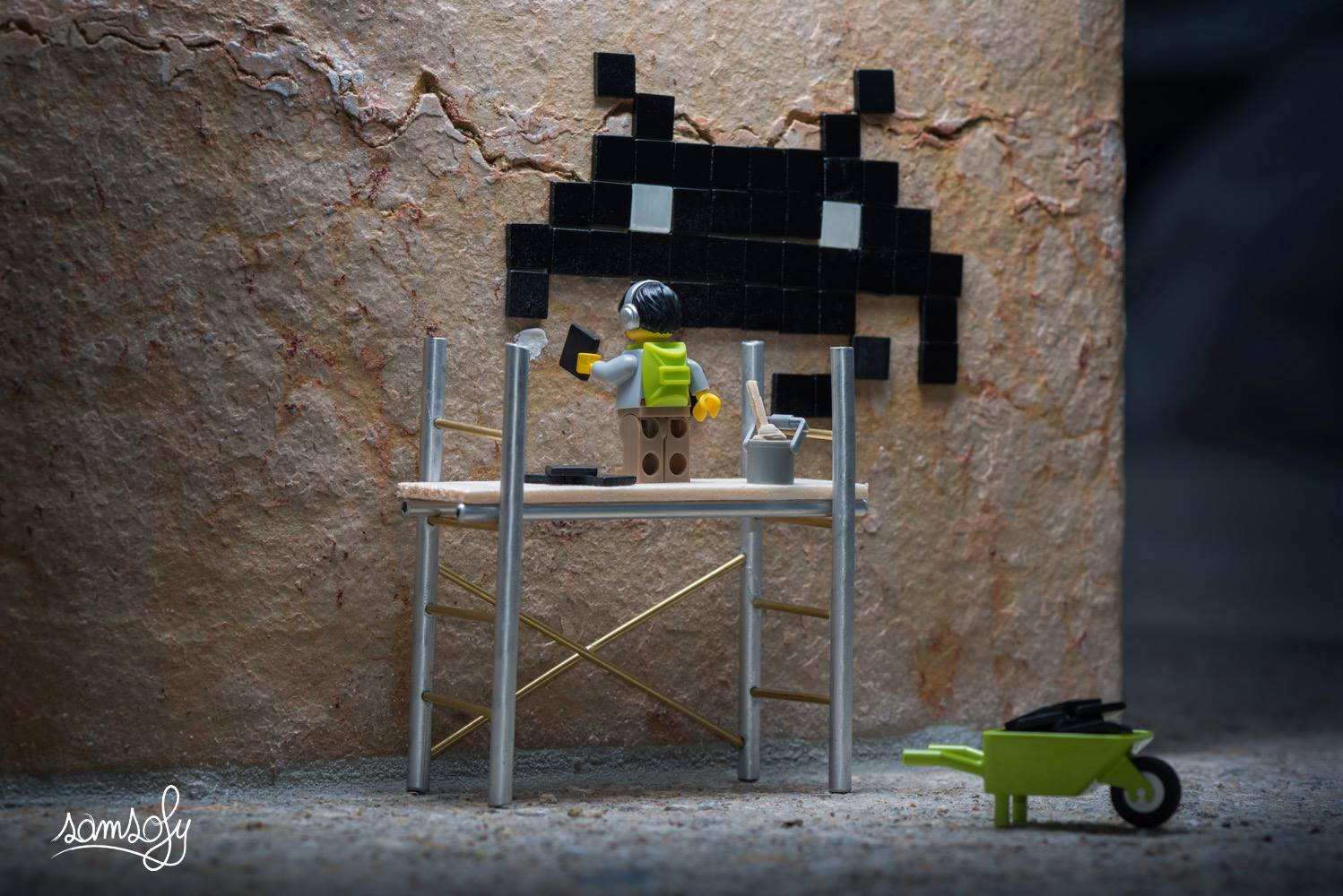 Il utilise des LEGO pour creer des scènes 100% geek #11