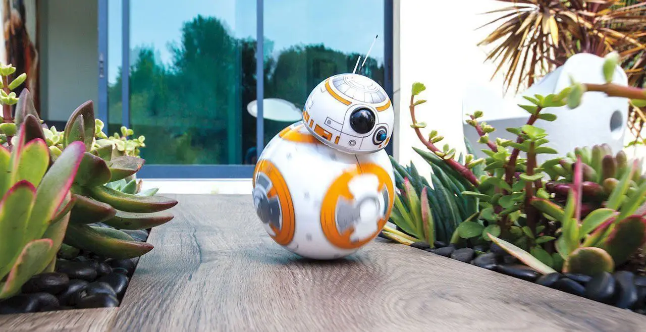 Des droïdes BB8 téléguidés