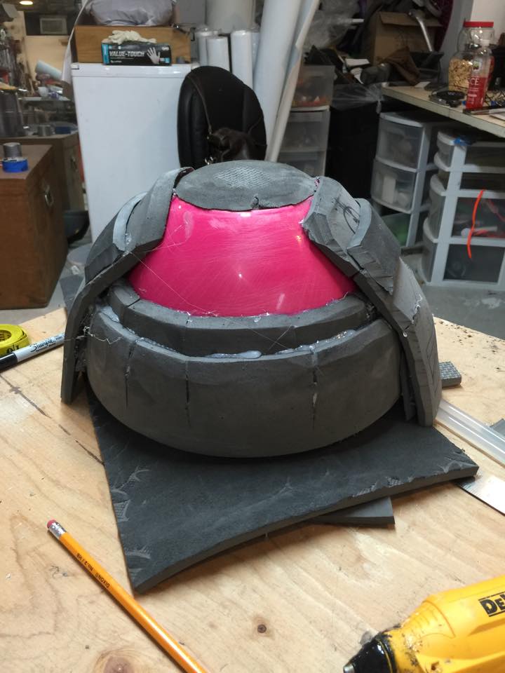Ils construisent une vraie armure Hulkbuster opérationnelle #9