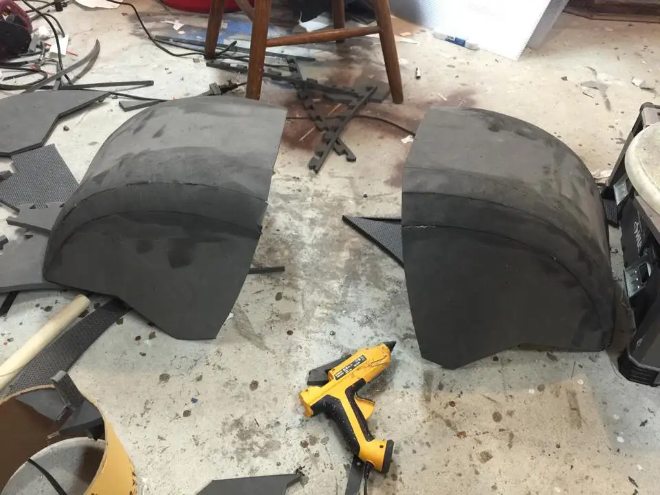 Ils construisent une vraie armure Hulkbuster opérationnelle #25