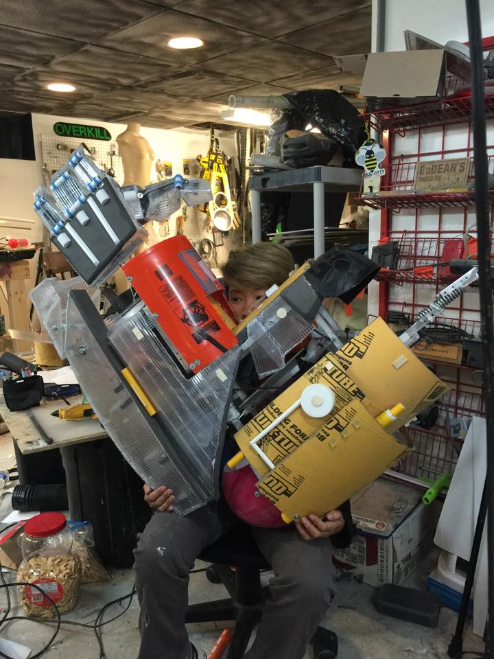 Ils construisent une vraie armure Hulkbuster opérationnelle #18
