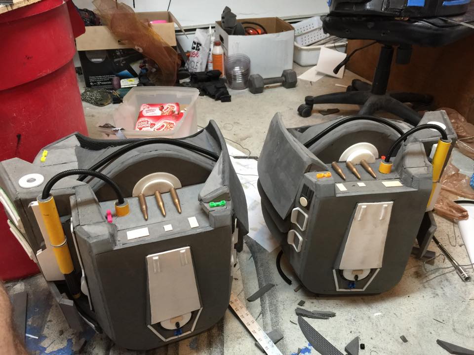 Ils construisent une vraie armure Hulkbuster opérationnelle #22