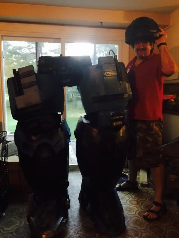 Ils construisent une vraie armure Hulkbuster opérationnelle #38