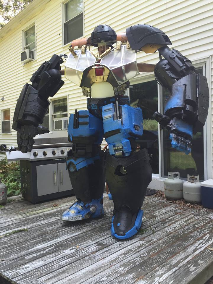 Ils construisent une vraie armure Hulkbuster opérationnelle #41