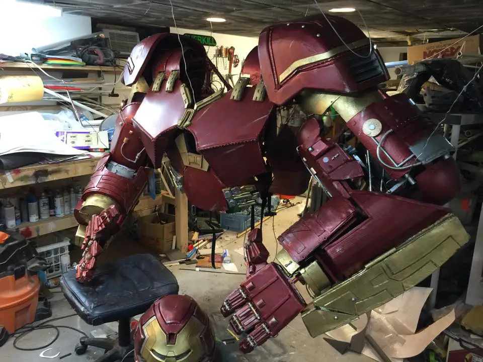 Ils construisent une vraie armure Hulkbuster opérationnelle #33