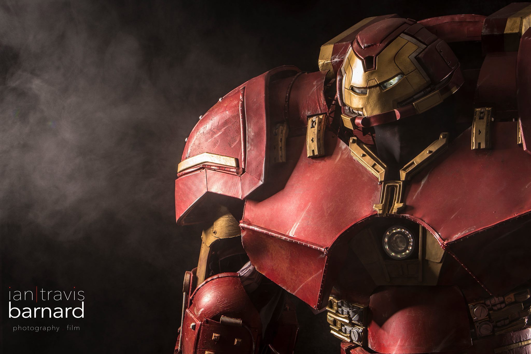 Ils construisent une vraie armure Hulkbuster opérationnelle #2