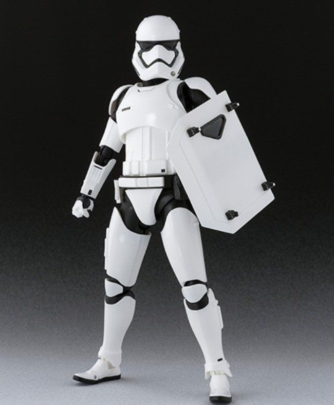 Allez-vous craquer pour la figurine Stormtrooper Riot Control ? #4
