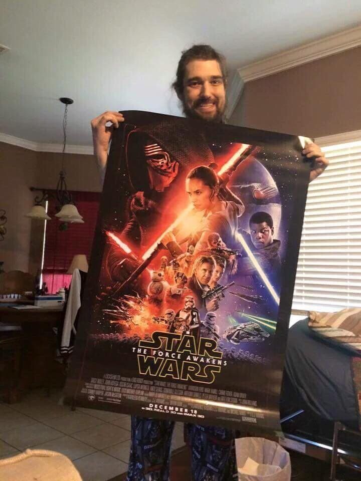 Disney exauce son souhait : ce fan a vu Star Wars Episode VII avant de mourir #3
