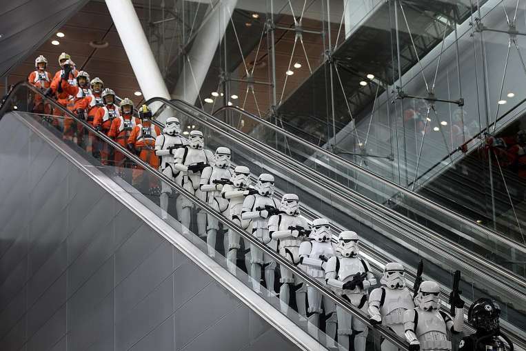 Un X-Wing et un Tie Fighter ont attéri à l’aéroport de Singapour