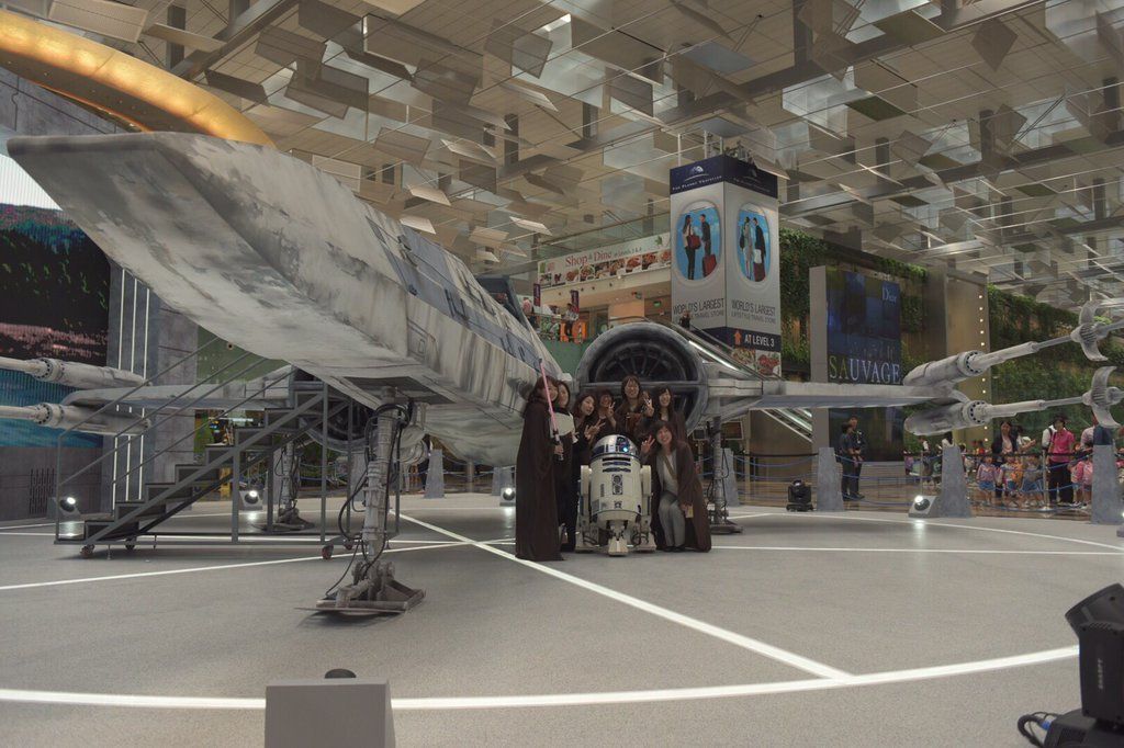 Un X-Wing et un Tie Fighter ont attéri à l’aéroport de Singapour #7