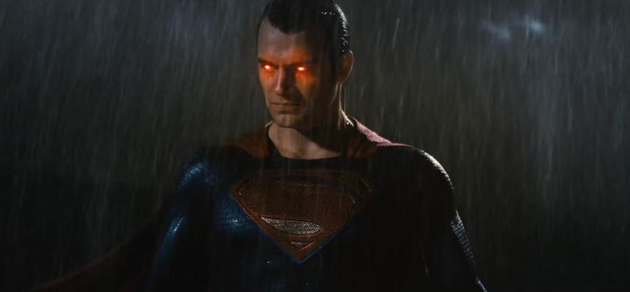 Batman v Superman : Doomsday en action dans une nouvelle bande annonce explosive