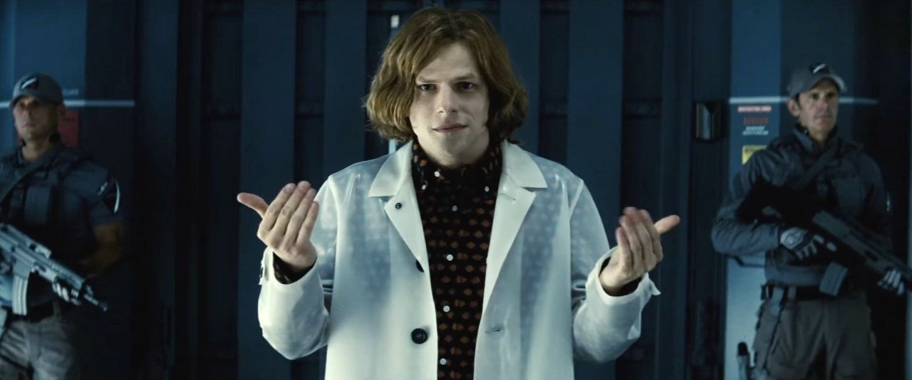 Batman v Superman : Doomsday en action dans une nouvelle bande annonce explosive