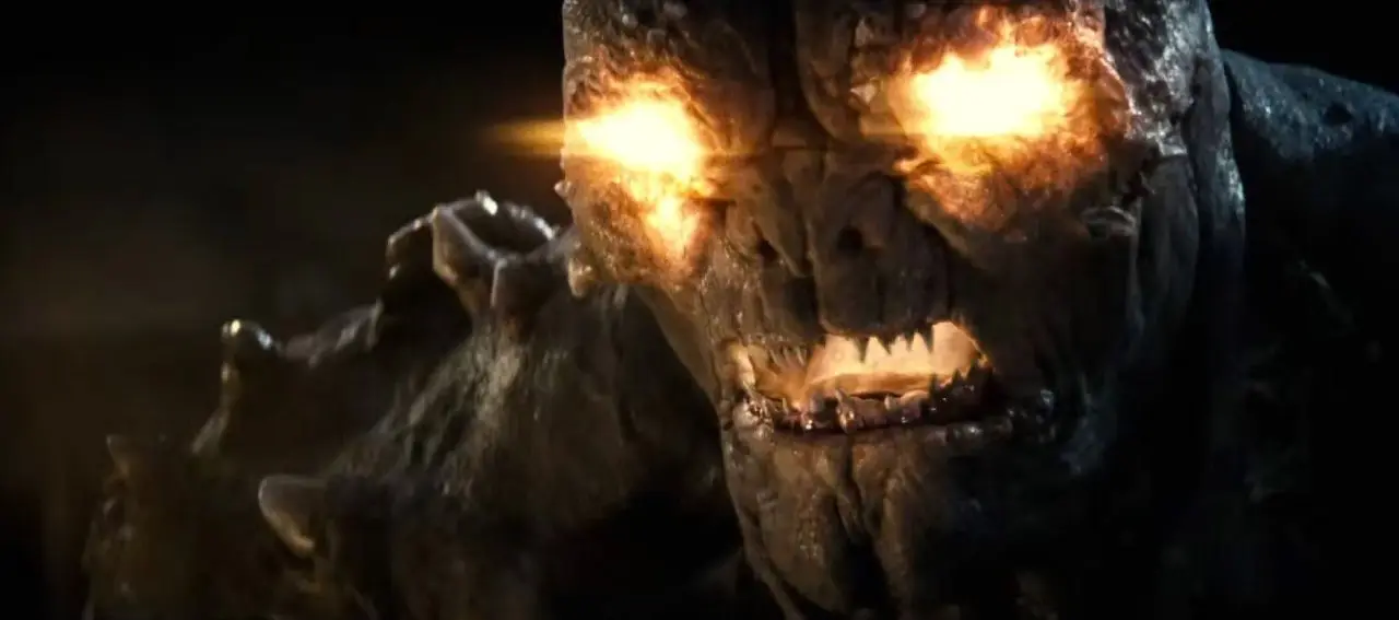 Batman v Superman : Doomsday en action dans une nouvelle bande annonce explosive