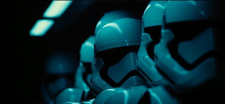 Star Wars Episode VII : le 1er scénario refusé par Disney a fuité et il est énorme #5