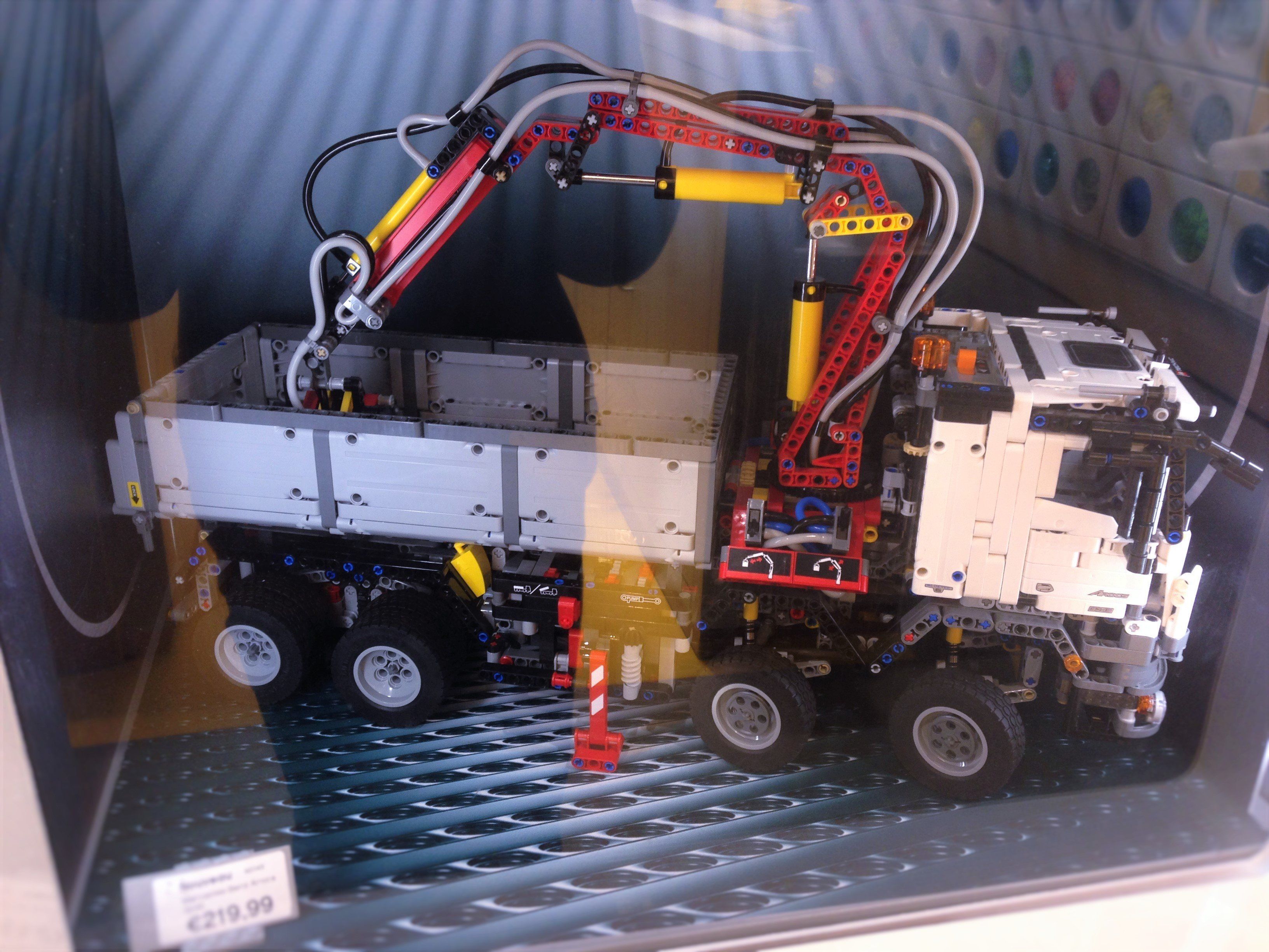 LEGO Store de Bordeaux : un véritable petit musée avec distributeur automatique de LEGO #3