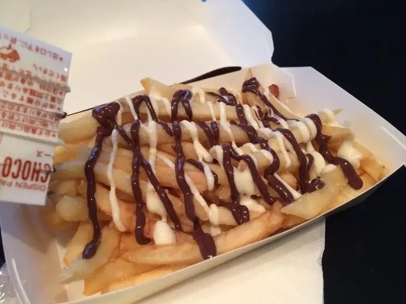 Des frites au chocolat chez Macdo