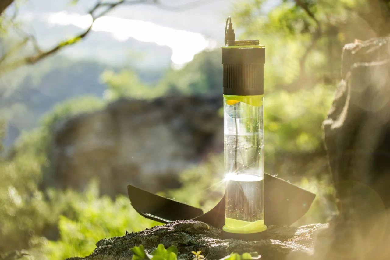 Fontus : la bouteille révolutionnaire qui fabrique de l’eau avec de l’air
