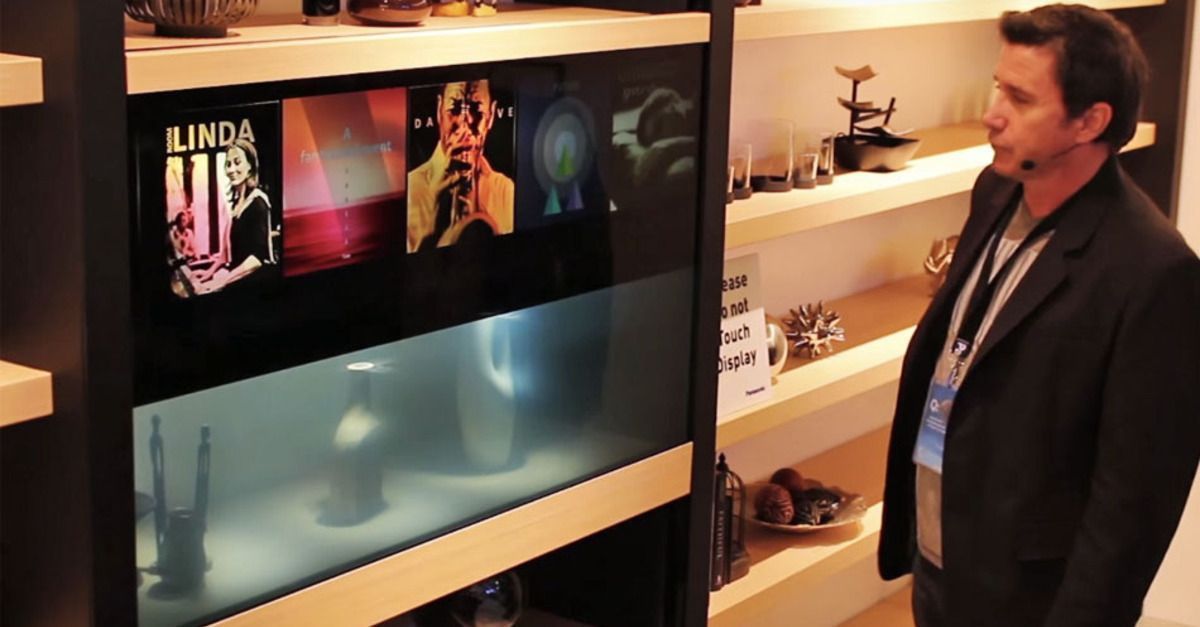 Panasonic : le téléviseur qui devient transparent en un mouvement de main