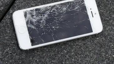 Avez-vous déjà réparé vous-même un écran de Smartphone ?