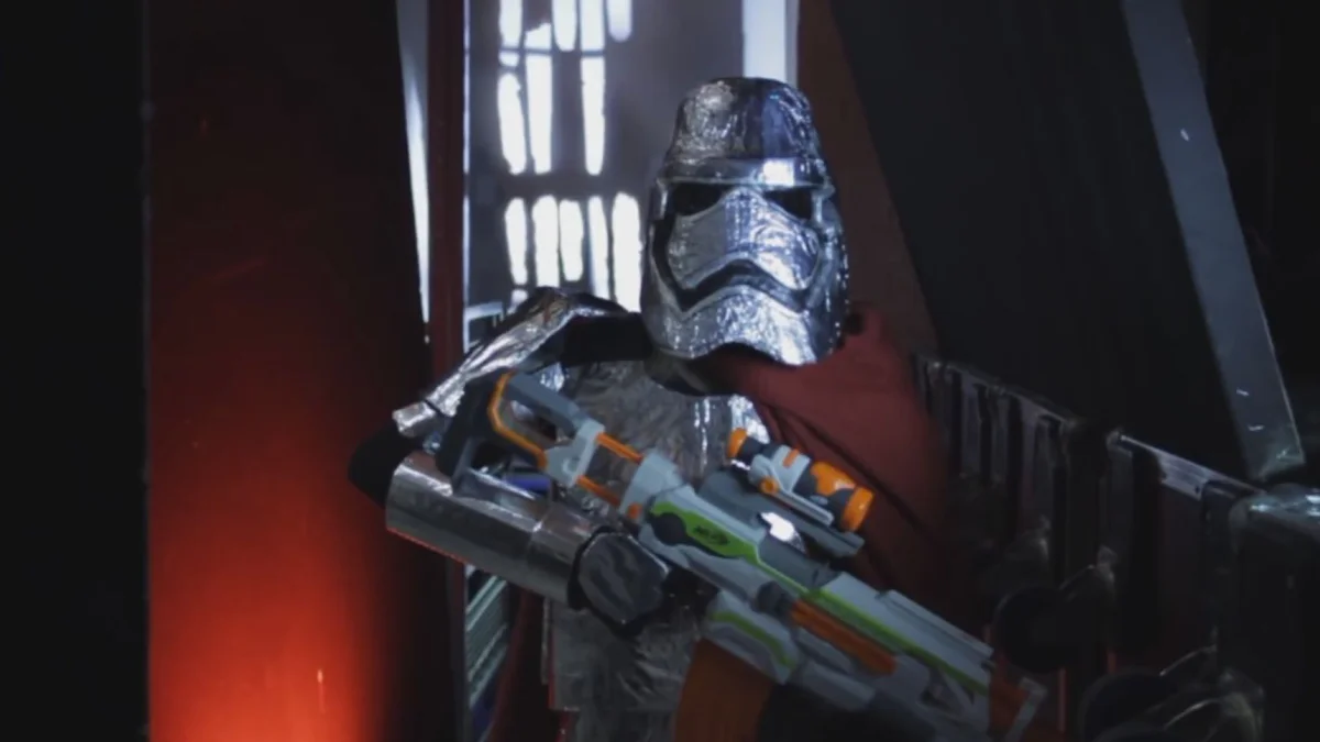 Star Wars Episode VII : la bande annonce refaite avec 100$ de budget