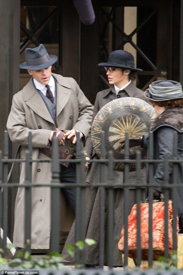 Wonder Woman avec son bouclier et son glaive dans 10 nouvelles photos de tournage #7