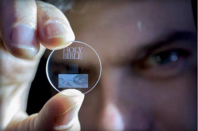 Ce cristal de stockage digne de Superman a une capacité de 356 To (soit 22.000 clefs USB) #2