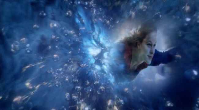 Un premier trailer pour le cross-over The Flash / Supergirl #2
