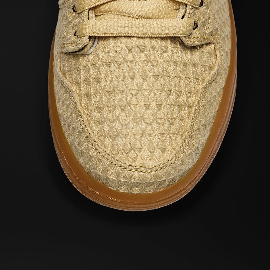 Nike lance un modèle de baskets avec texture et couleur gaufre ? #8