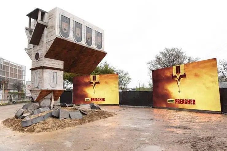 Preacher promo église retournée