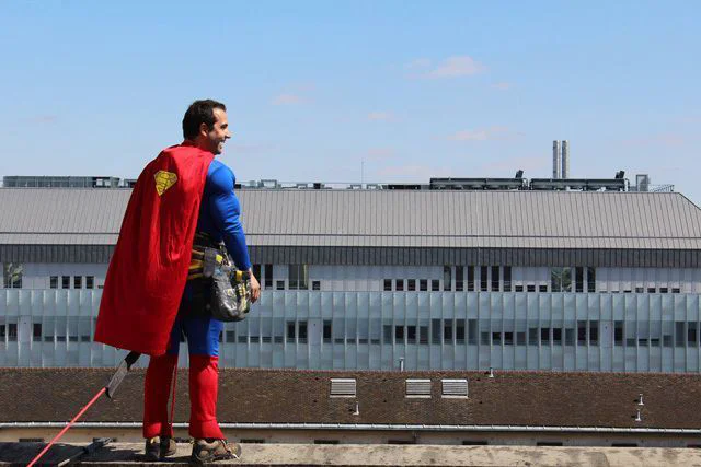 Des super-héros rendent visite aux enfants malade de l’hôpital Necker #3