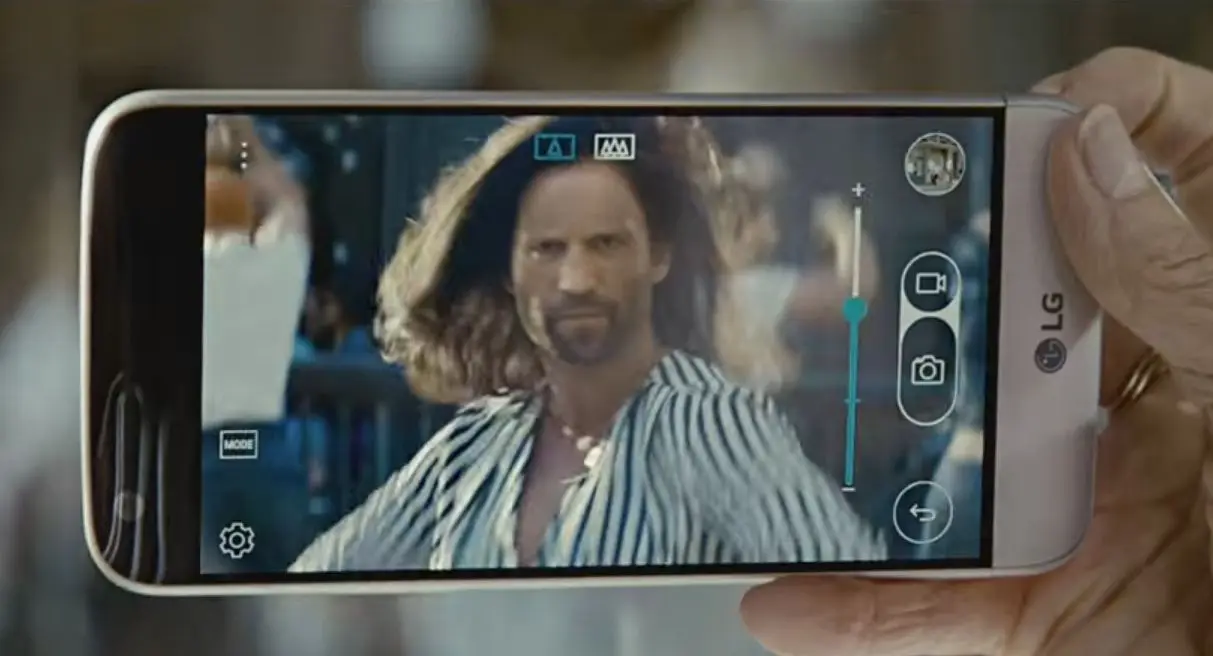 Une pub complètement WTF avec Jason Statham pour le LG G5