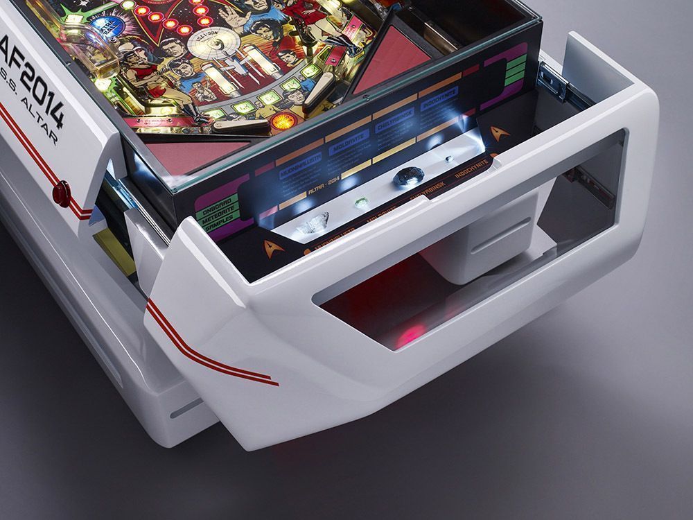 Une incroyable table basse Star Trek qui fait aussi Flipper #3