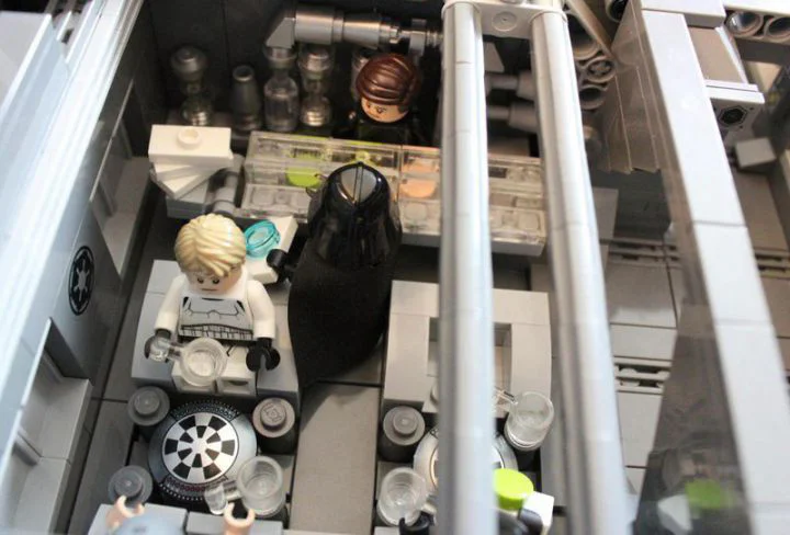 Ce gigantesque Star Destroyer en LEGO mesure 1,4 mètre de long