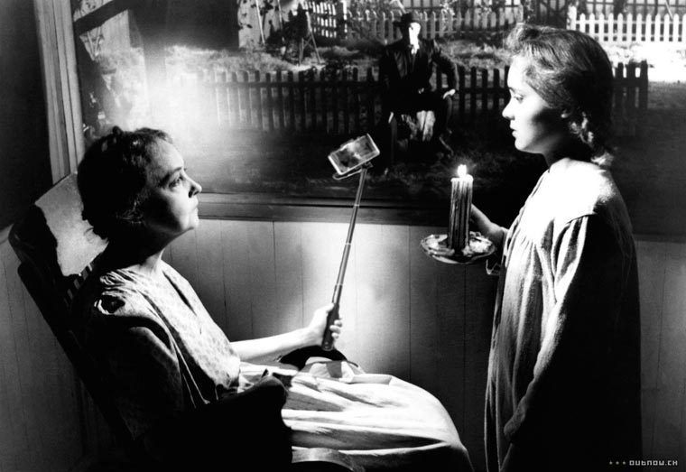Il remplace les flingues par des perches à selfie dans les films cultes #14