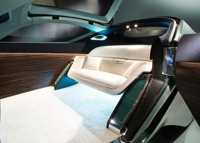 Rolls-Royce-103EX-concept-17