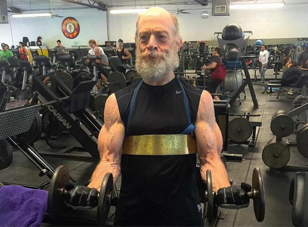 Justice League : JK Simmons se paie une incroyable métamorphose physique
