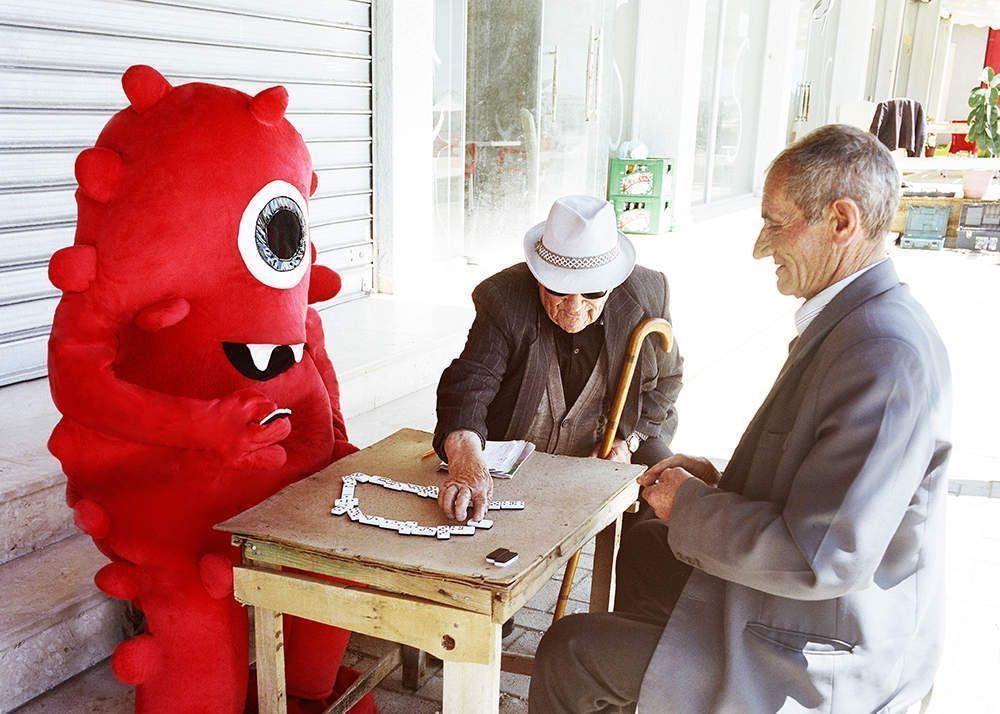 Les photos de vacances de Monstro le gros monstre rouge gentil #17