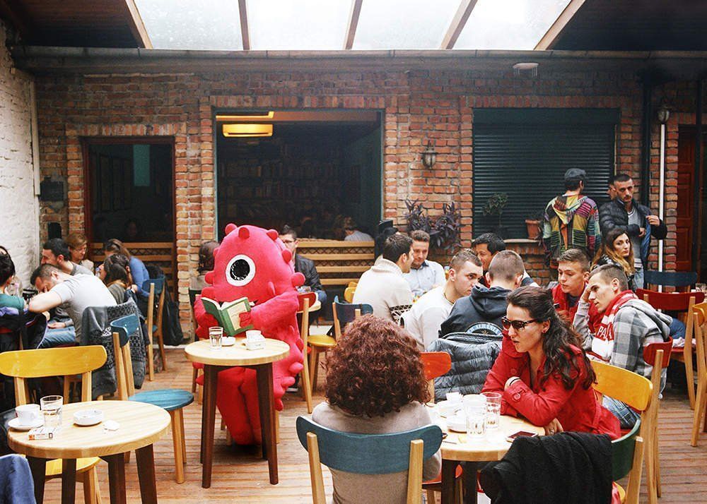 Les photos de vacances de Monstro le gros monstre rouge gentil #11