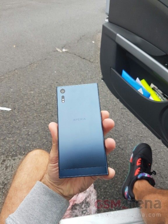 Sony Xperia F8331 : des photos en fuite sur la toile #3