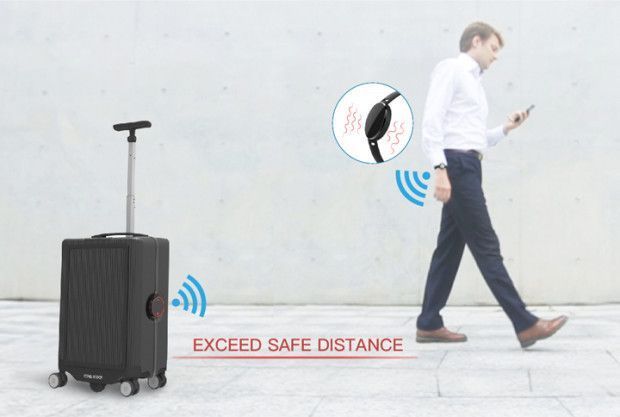 Cowarobot : la valise intelligente qui vous suit toute seule