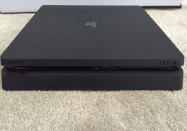 Playstation 4 Slim