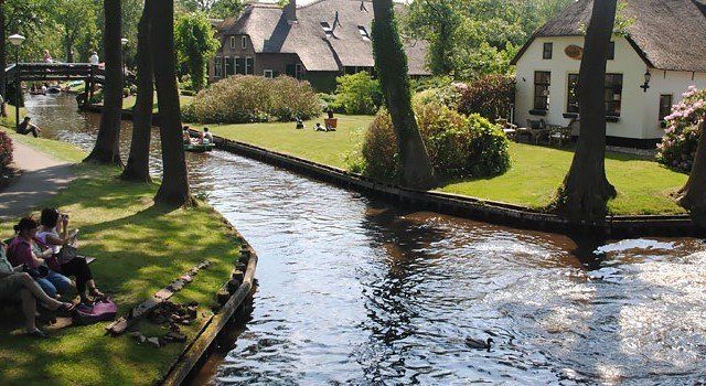 Giethoorn : ce village n’est pas accessible en voiture #10