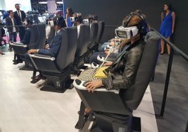 Copiloter une BMW i8 avec le Samsung Gear VR