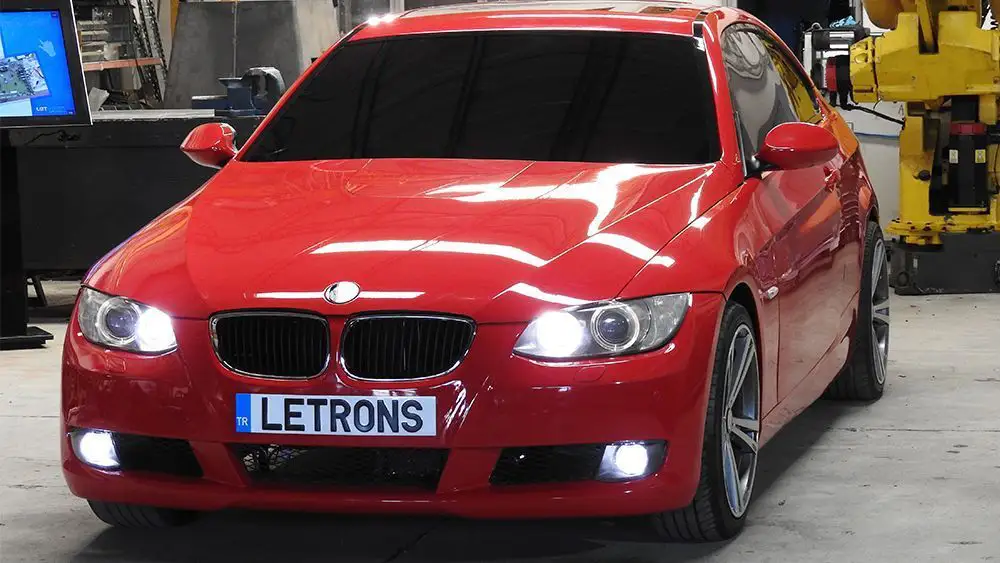 Un vrai Transformers BMW qui se transforme, bouge et parle #4