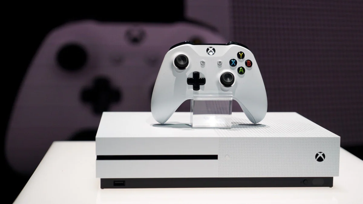 La XBox One S domine les ventes de consoles