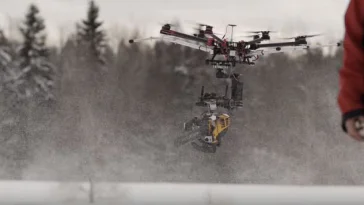 Ce drone tueur équipé d ‘une tronçonneuse traumatise les écureuils