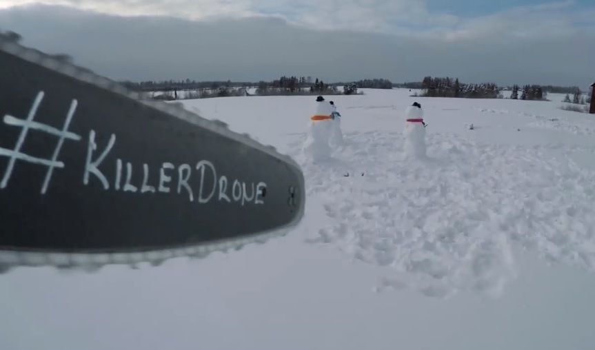 Ce drone tueur équipé d ‘une tronçonneuse traumatise les écureuils #2