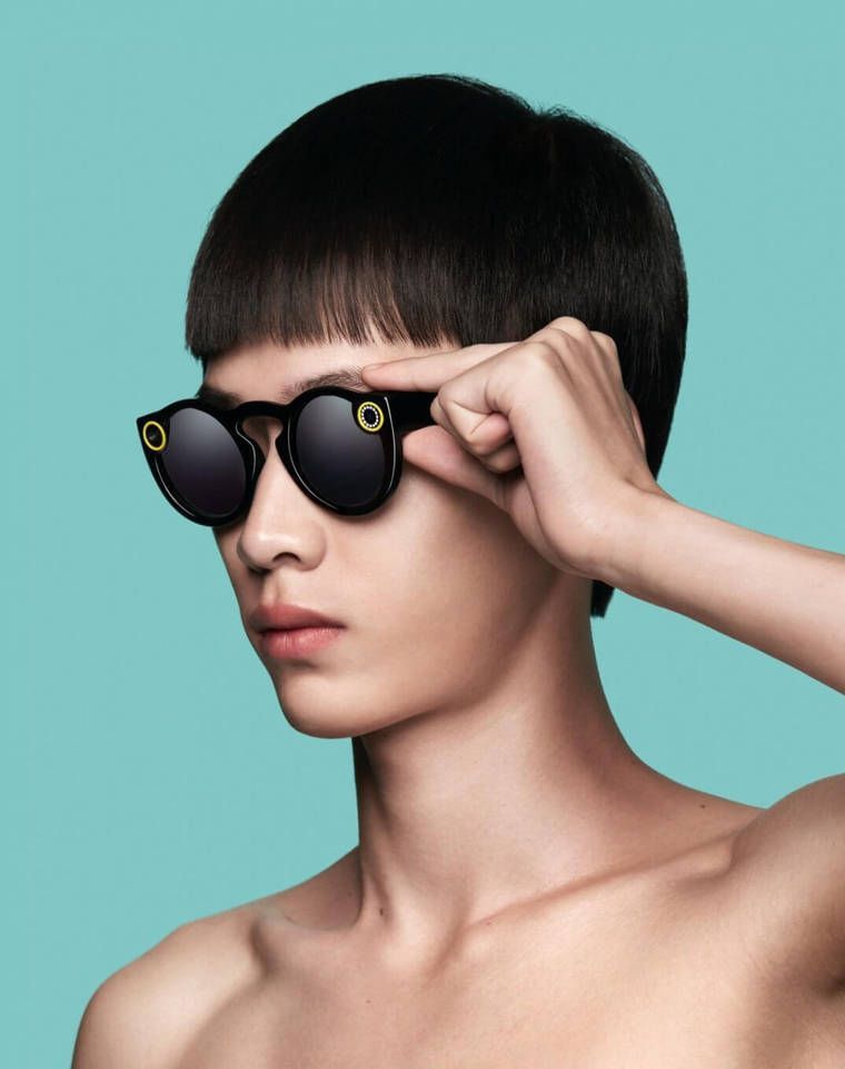 Snapchat lance des lunettes-appareil photo connectées #4